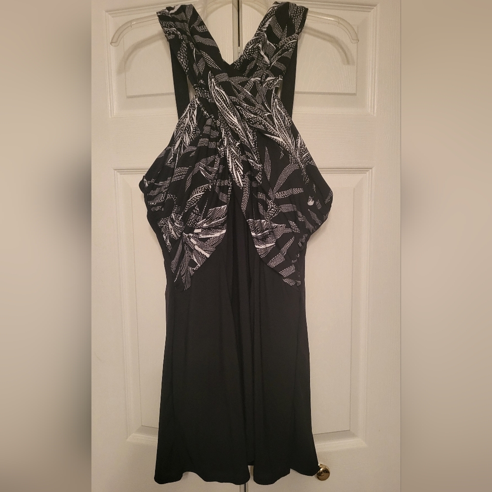 Great Lengths Elegant Black and White Patterned Swim Dress Size 20